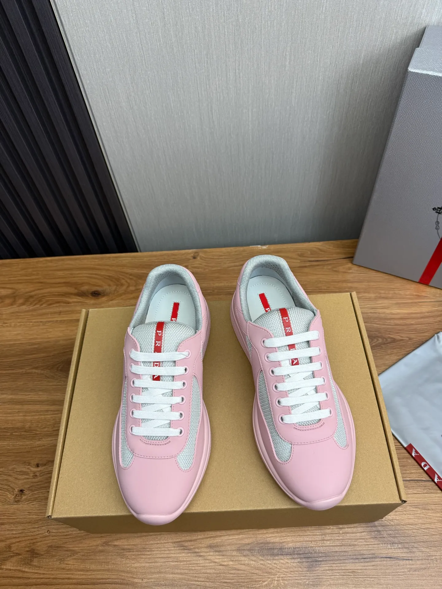 Men's shoes 640💰 [PRADA] Hot selling items🔥Must be recommended every day~~ Official website synchronized, 1:1 high quality shipments✔️ Imported cowhide fabric, rubber material + cowhide lining, original bottom, high-end airplane box packaging🎁 38-45 (38.45 custom-made, non-returnable)